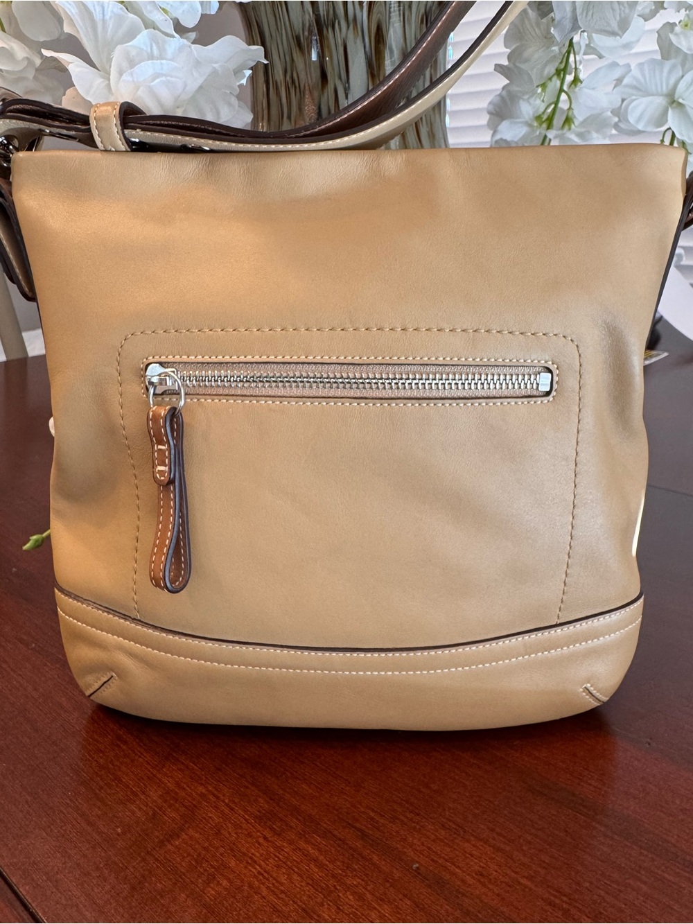 Coach Beige Leather Shoulder Bag with Coach Charm - Picture 2 of 10